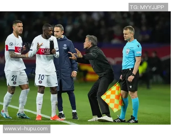 队报：巴黎将加快引进埃里克-加西亚的进程，恩里克欣赏他